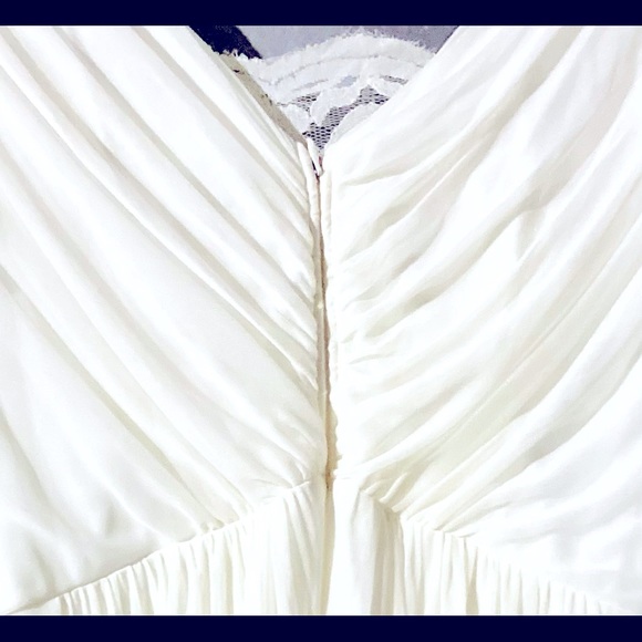 WEDDING / RECEPTION OFF WHITE DRESS - Picture 8 of 12